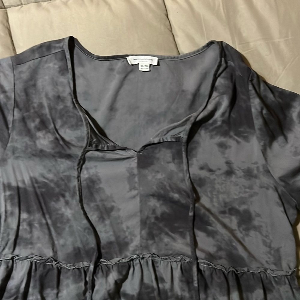 Gray tie dye blouse